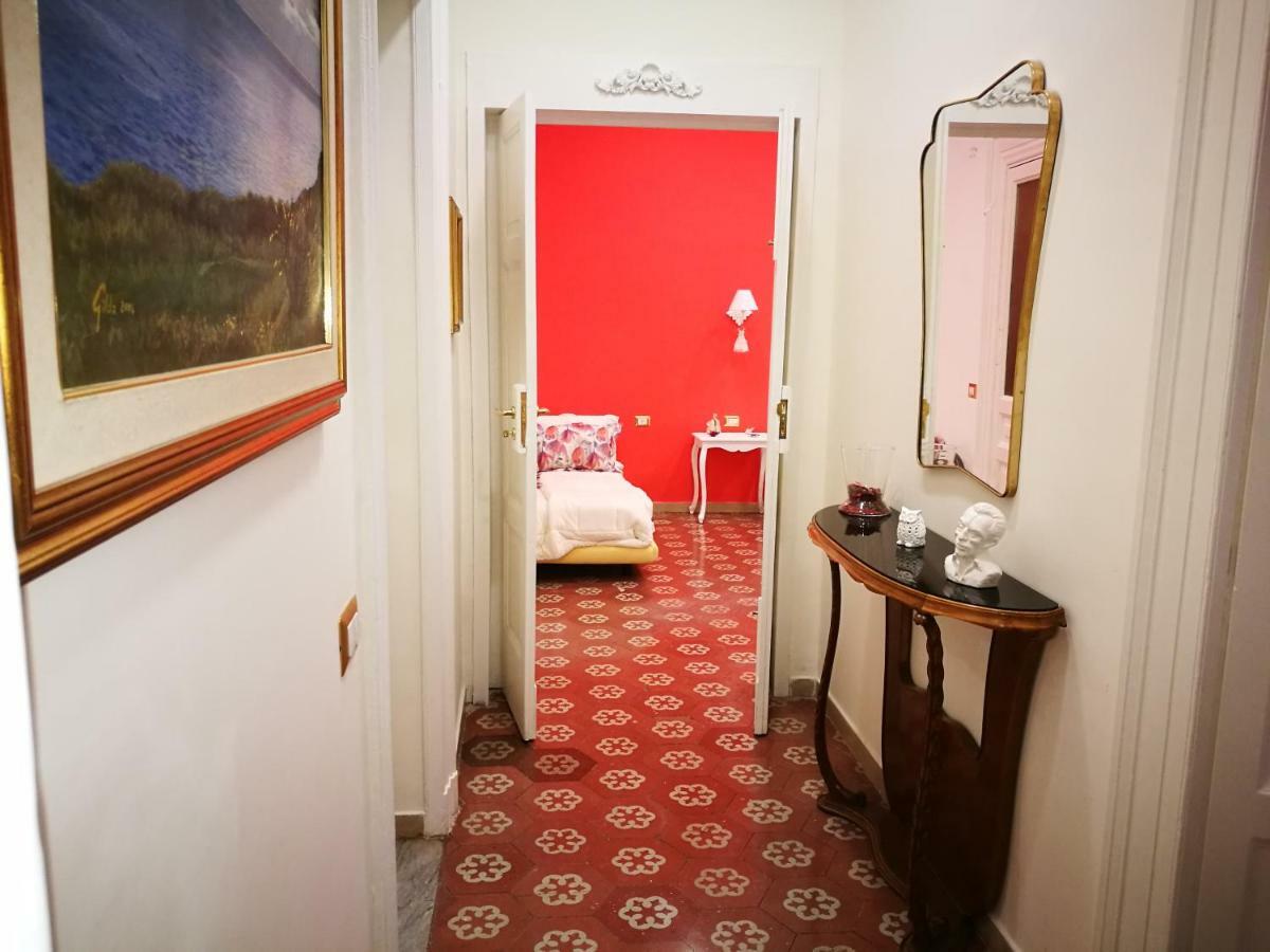 B&B Resta Cu Mme Neapel Exterior foto