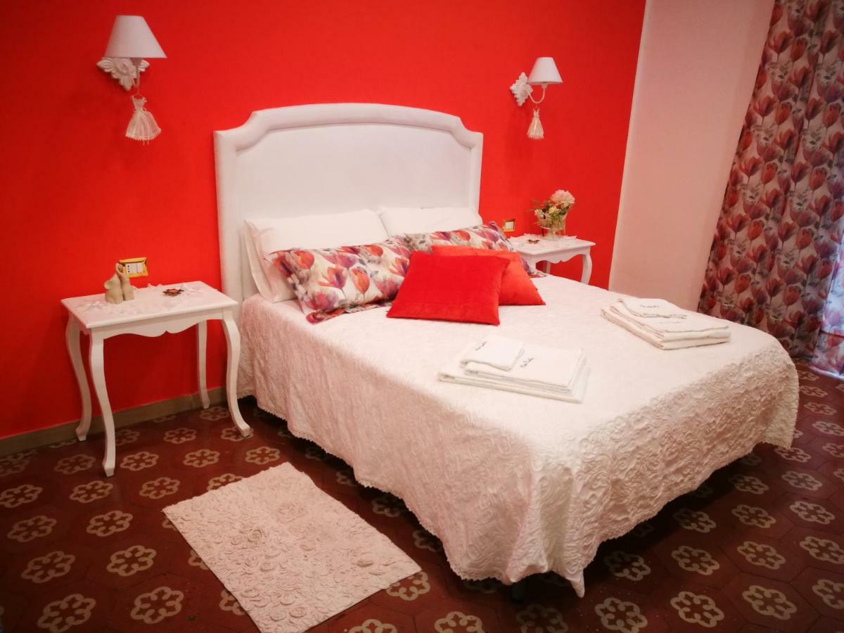 B&B Resta Cu Mme Neapel Exterior foto
