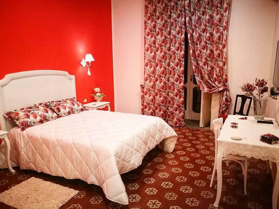 B&B Resta Cu Mme Neapel Exterior foto