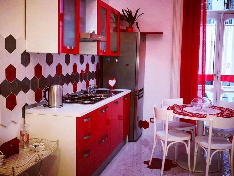 B&B Resta Cu Mme Neapel Exterior foto