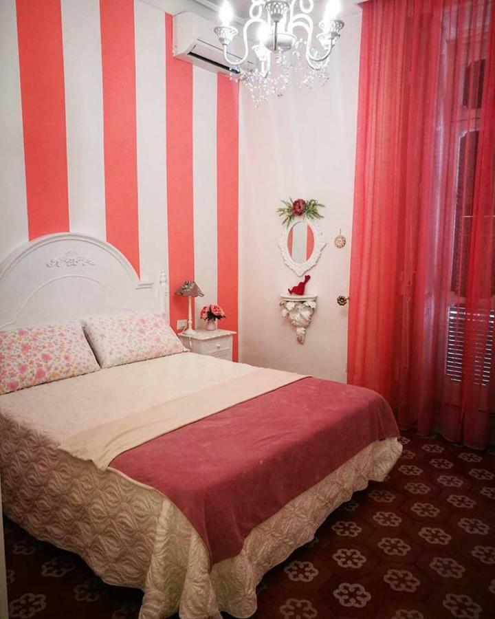 B&B Resta Cu Mme Neapel Exterior foto